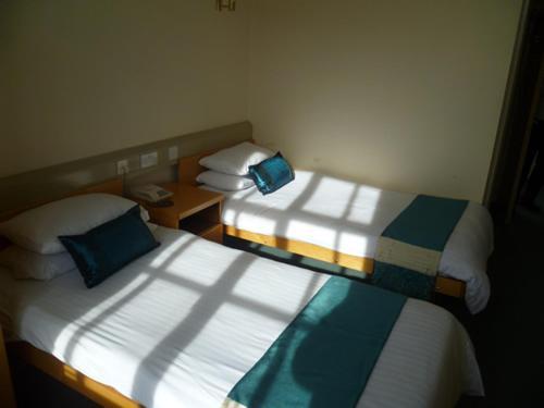 The Stables Hotel Mexborough Room photo